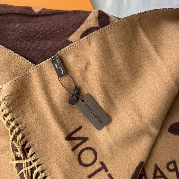 Louis Vuitton Reversible Fringe Scarf - Picture 2 of 5